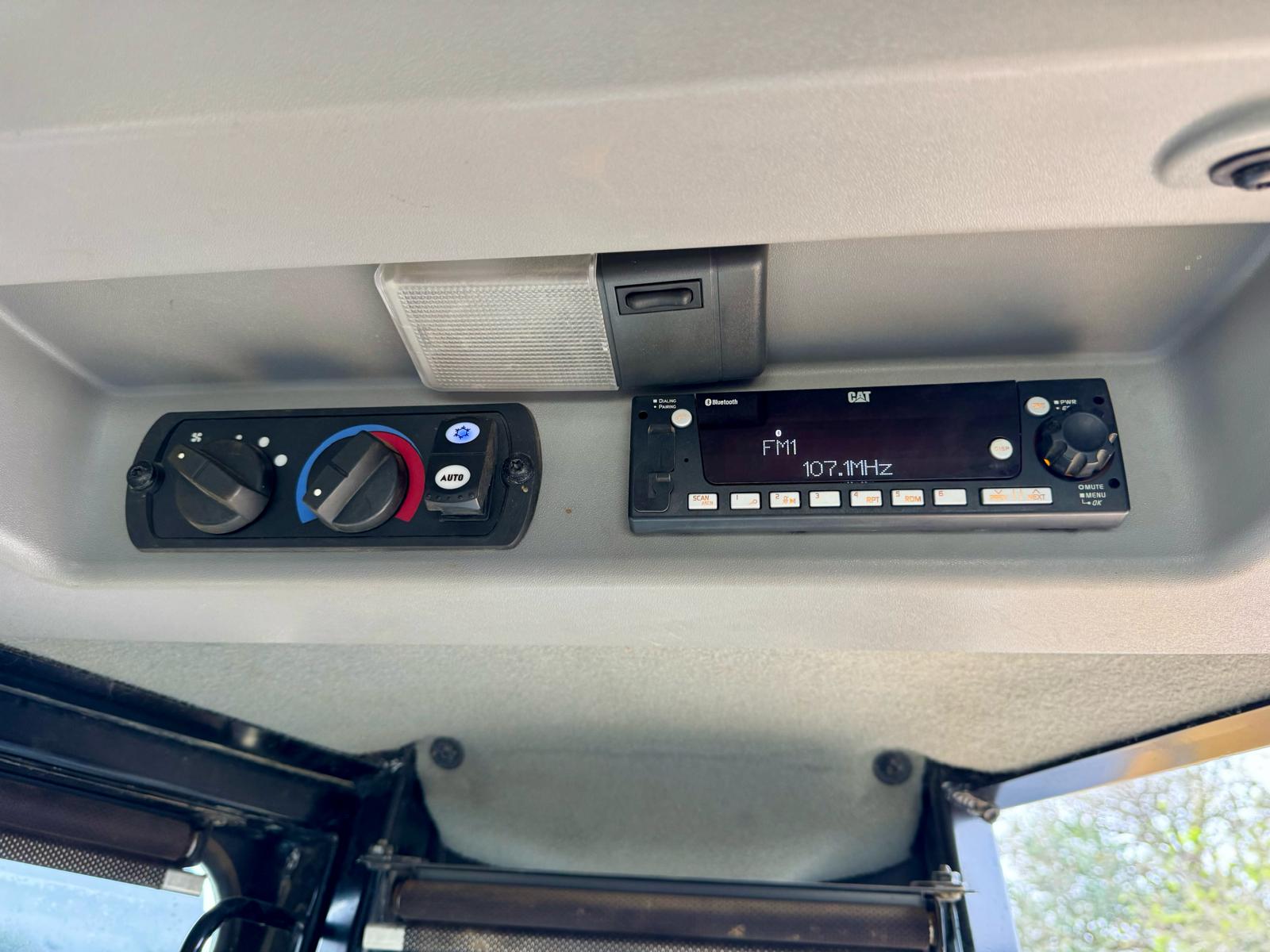 2019 CATERPILLAR D8T - Image 11